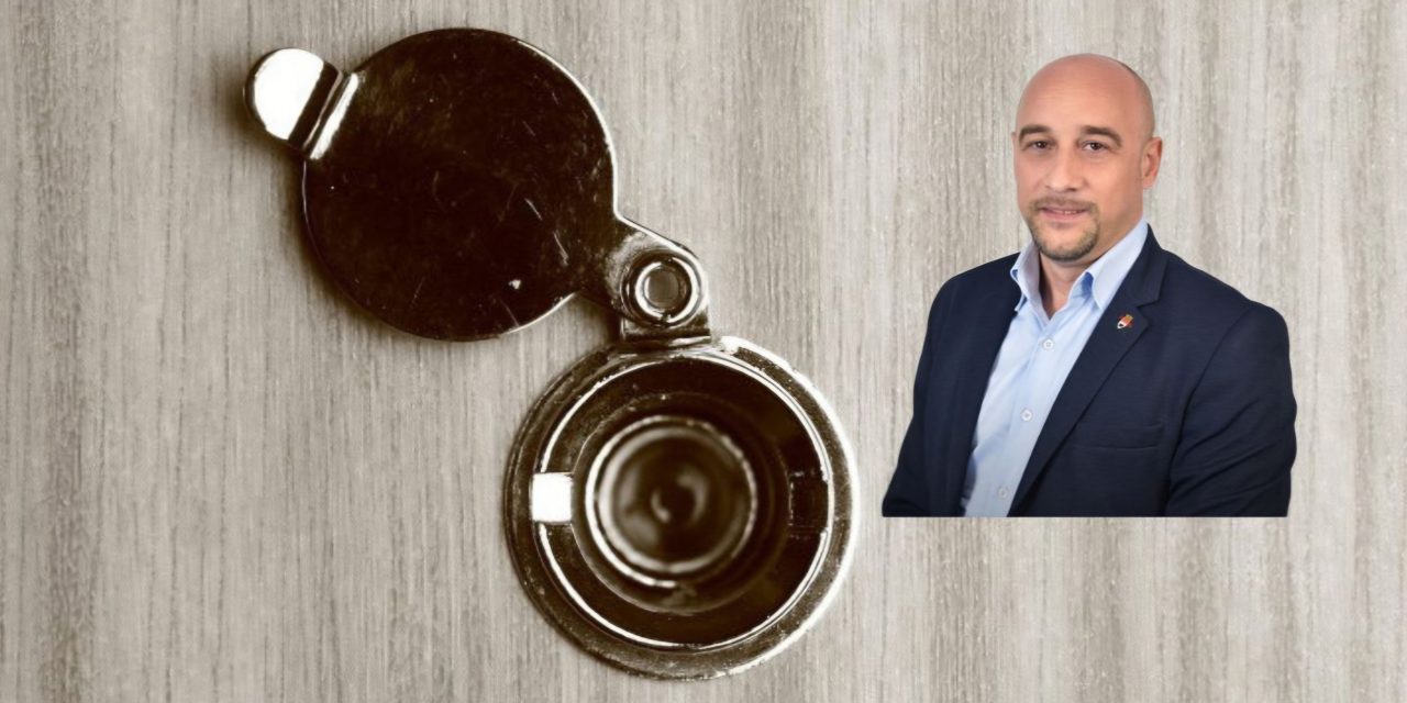 Политичка култура притиска: проблем који надживљава мандате и партије