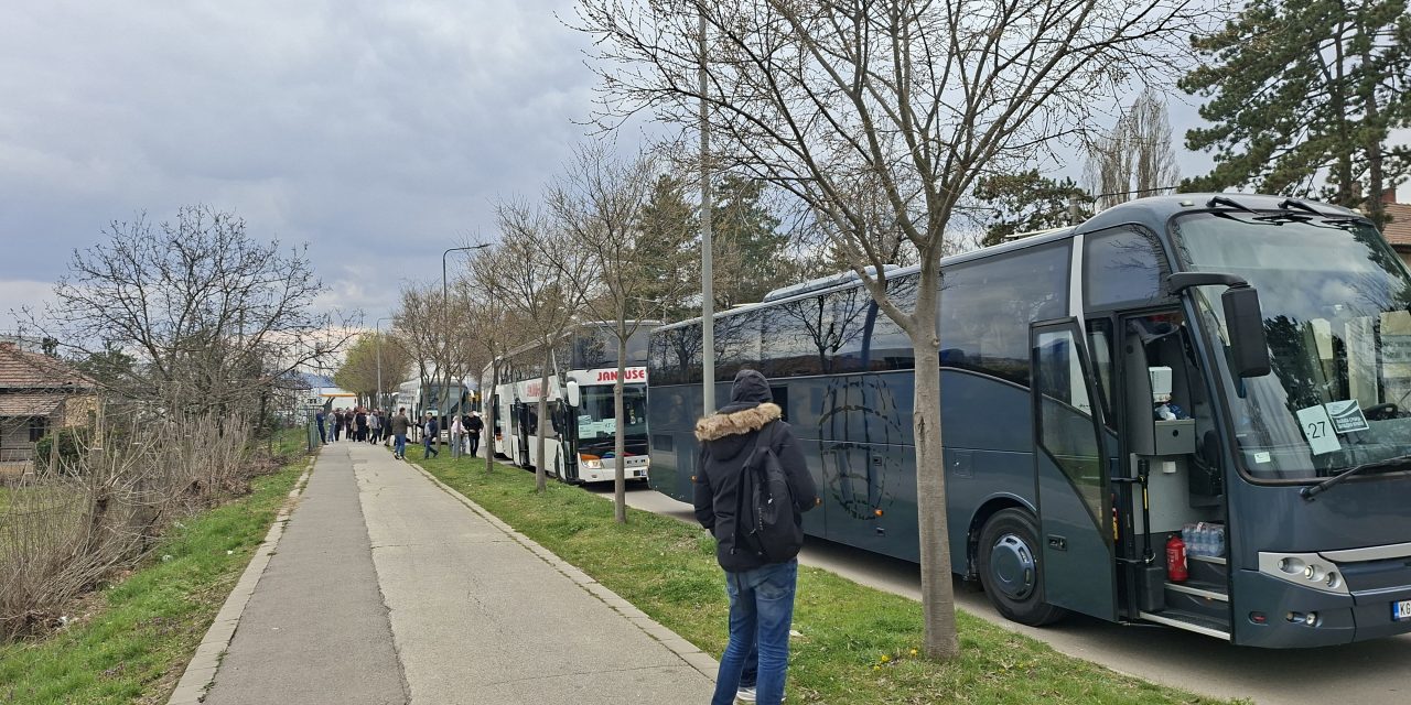 Митинг у Београду, притисак или страначка дисциплина