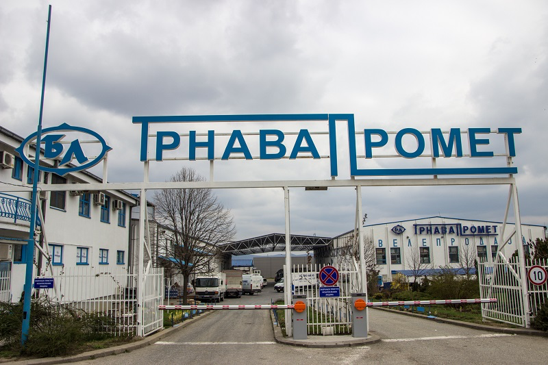 Херој заједнице или трговац без паузе?