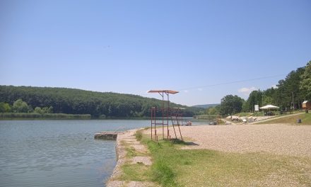 Да ли се за отварање сезоне на Шумаричком језеру свесно чекао крај јула?