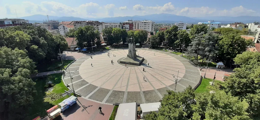 Трг српских ратника Краљево