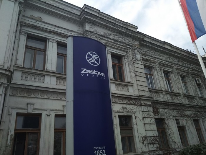 Синдикат „Застава оружје“ тражи смену руководства и хитне мере за стабилизацију пословања